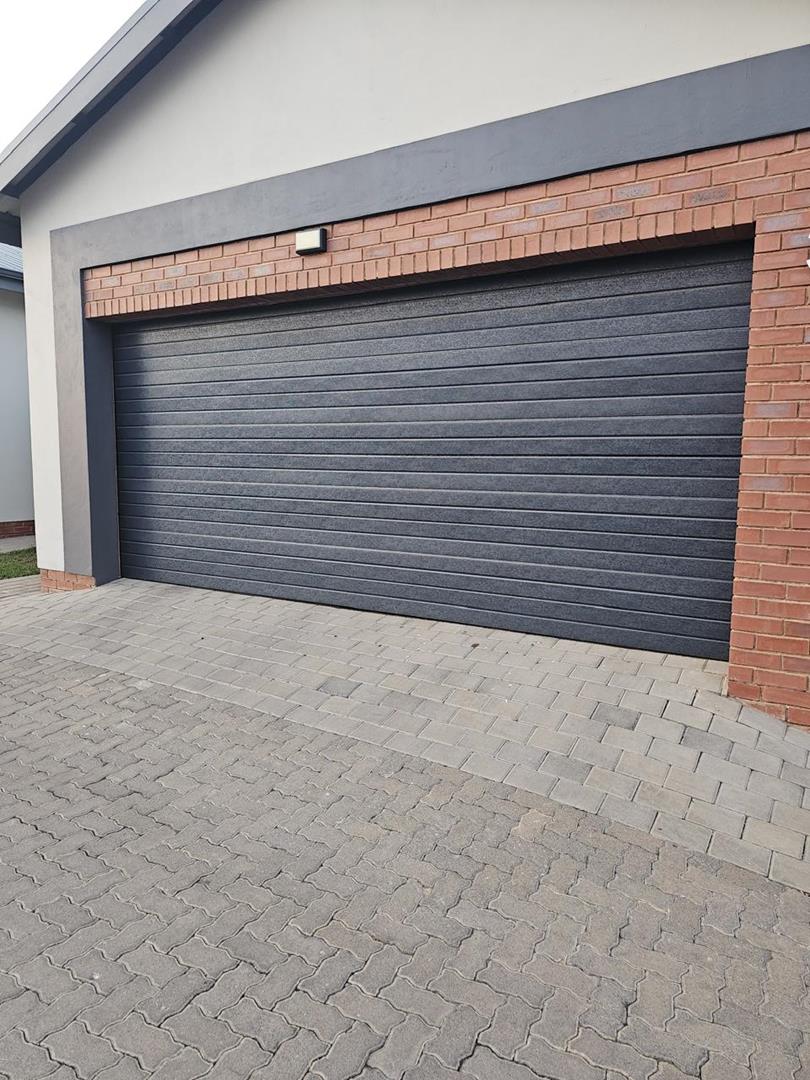 3 Bedroom Property for Sale in Vorna Valley Gauteng