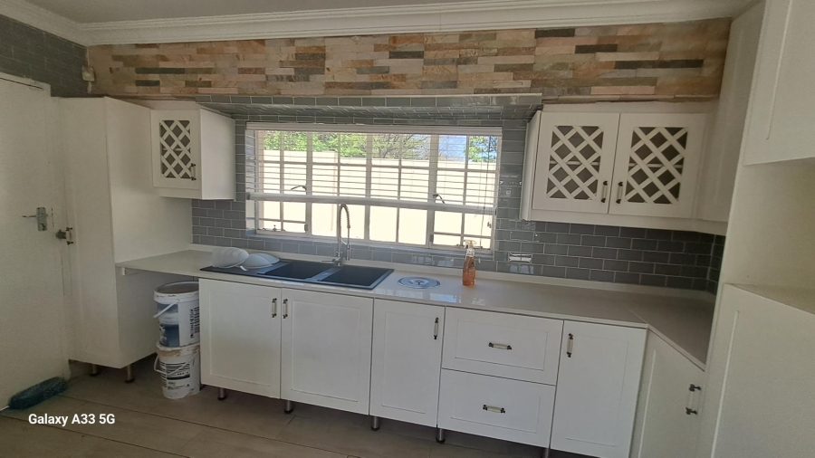 To Let 3 Bedroom Property for Rent in Buccleuch Gauteng