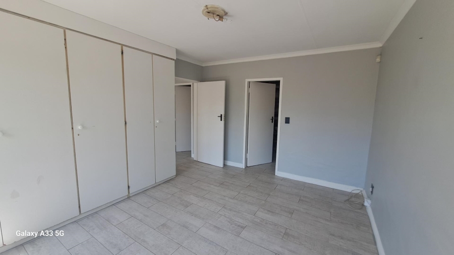 To Let 3 Bedroom Property for Rent in Buccleuch Gauteng