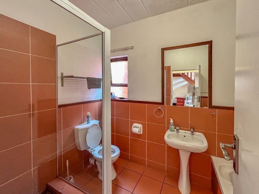 2 Bedroom Property for Sale in Sunninghill Gauteng