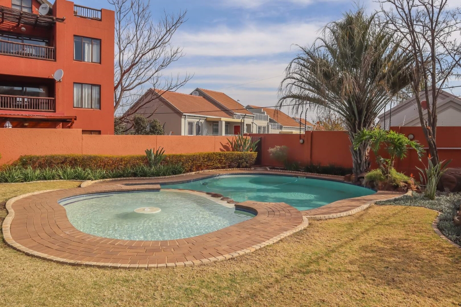 2 Bedroom Property for Sale in Sunninghill Gauteng