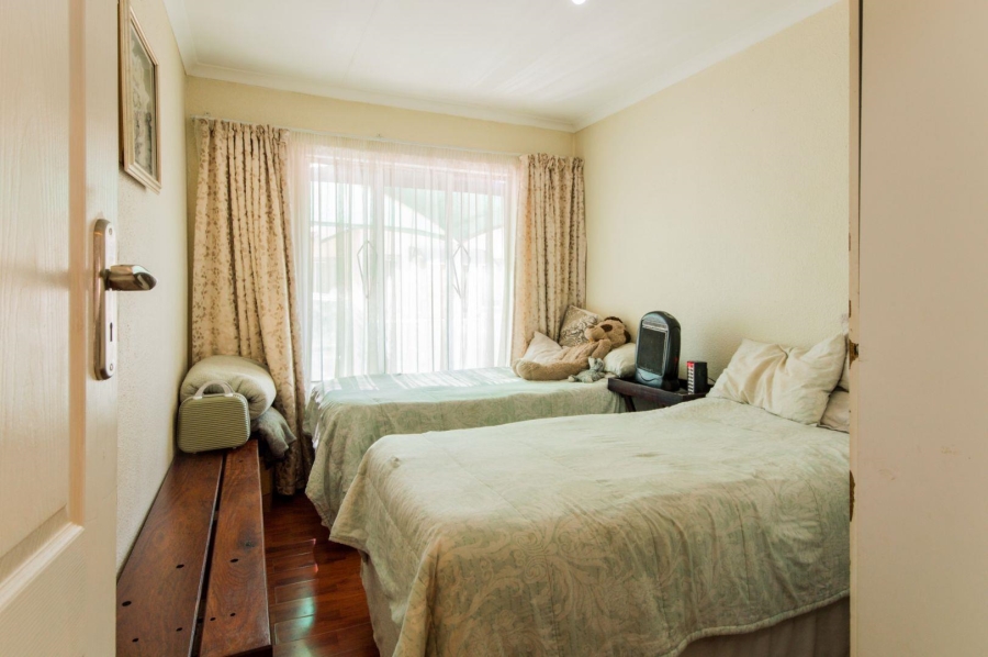 To Let 2 Bedroom Property for Rent in Ormonde Gauteng