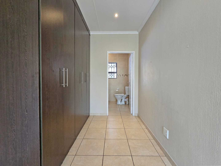 To Let 3 Bedroom Property for Rent in Mulbarton Gauteng