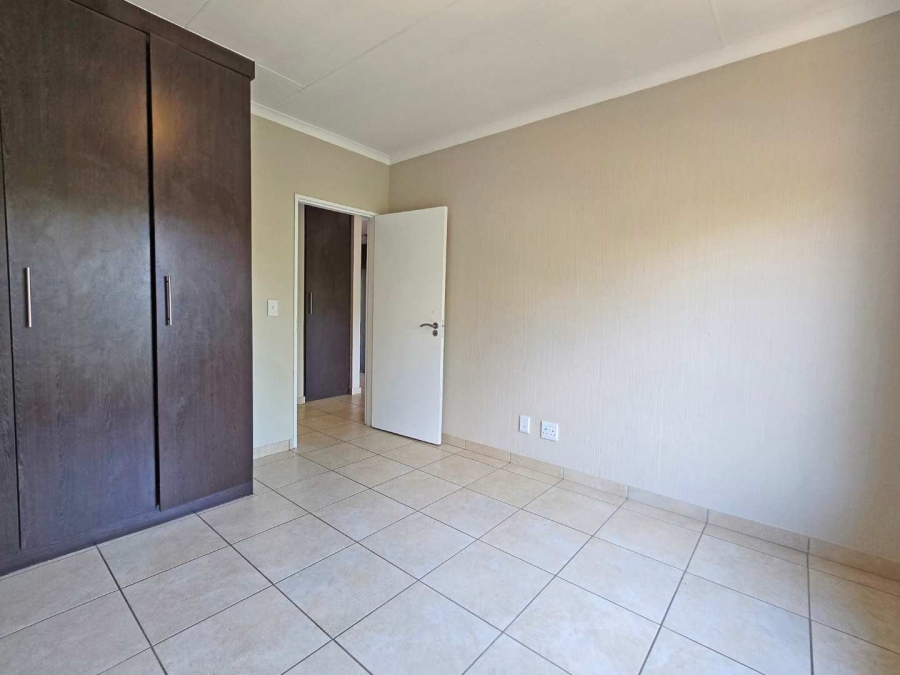 To Let 3 Bedroom Property for Rent in Mulbarton Gauteng