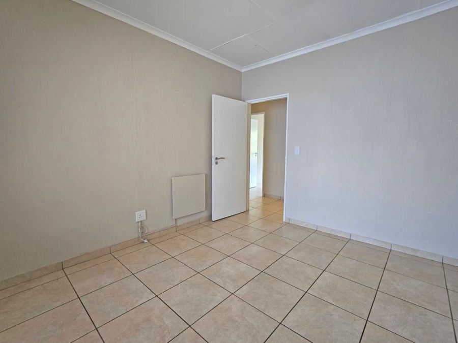 To Let 3 Bedroom Property for Rent in Mulbarton Gauteng