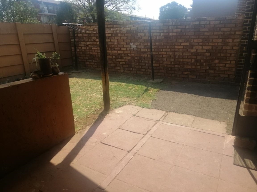 To Let 3 Bedroom Property for Rent in Cruywagenpark Gauteng