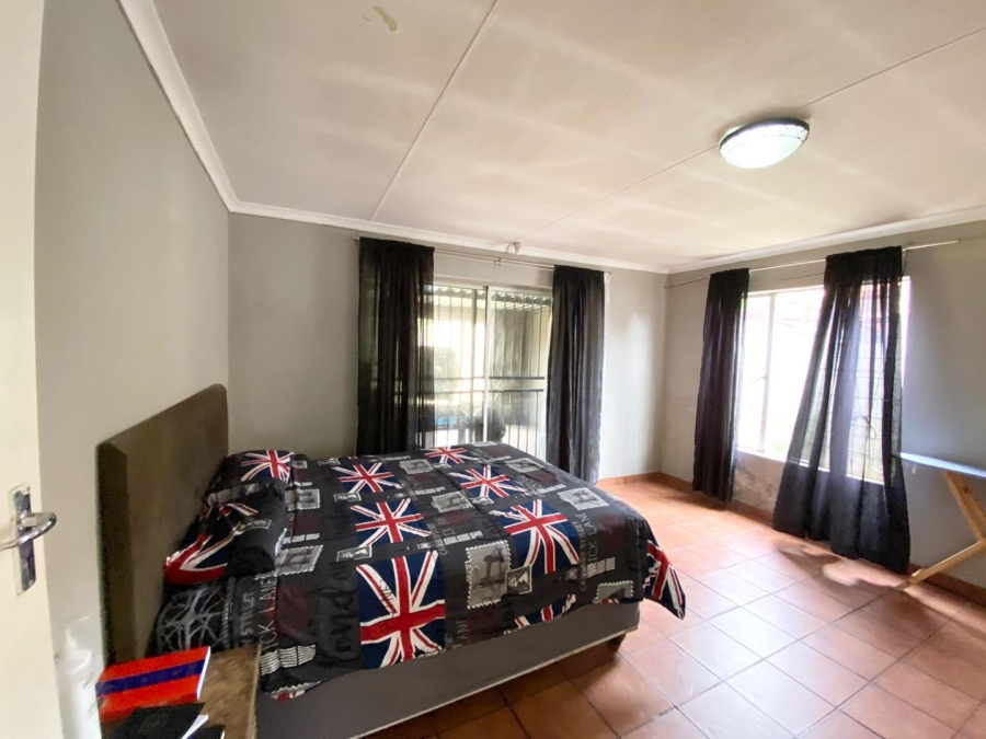 4 Bedroom Property for Sale in The Reeds Gauteng