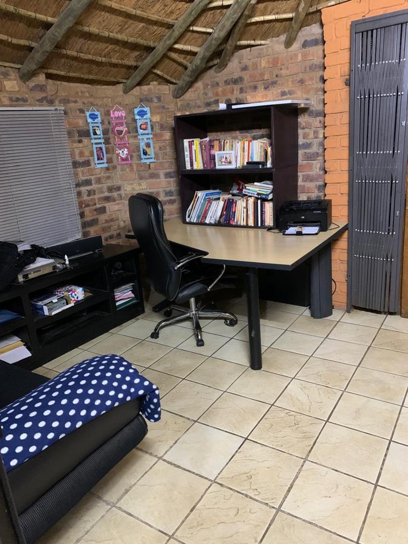 To Let 3 Bedroom Property for Rent in Klippoortjie A H Gauteng