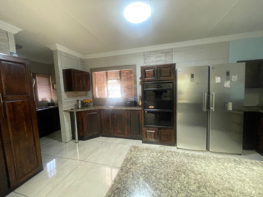 To Let 3 Bedroom Property for Rent in Klippoortjie A H Gauteng