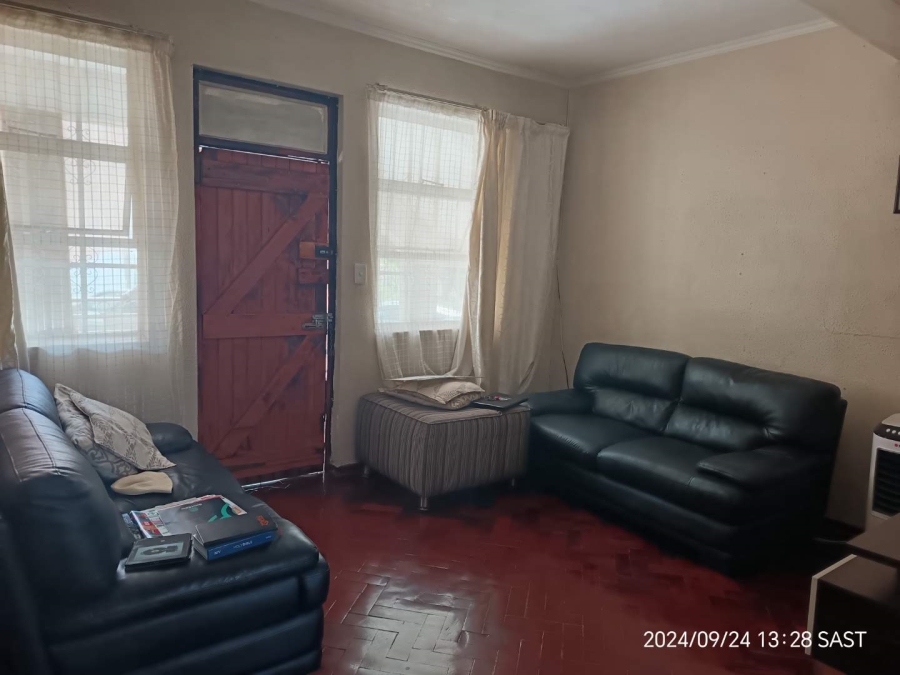 1 Bedroom Property for Sale in Albertville Gauteng