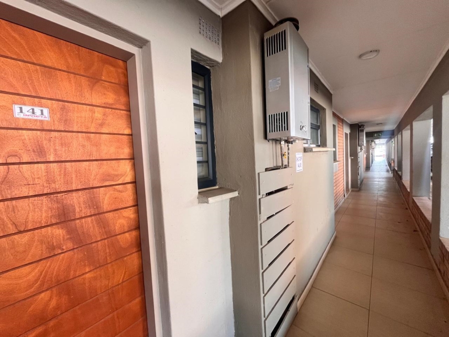 2 Bedroom Property for Sale in Kameeldrift Gauteng