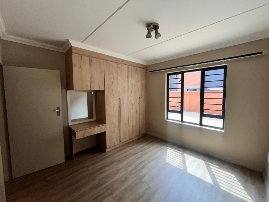 2 Bedroom Property for Sale in Kameeldrift Gauteng