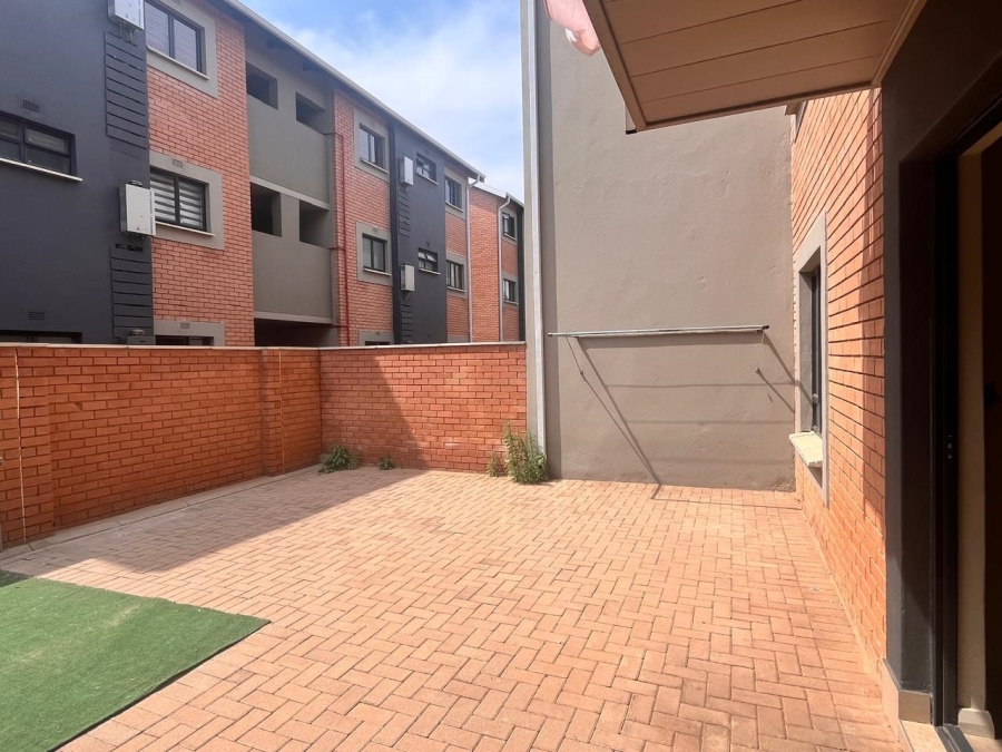 2 Bedroom Property for Sale in Kameeldrift Gauteng