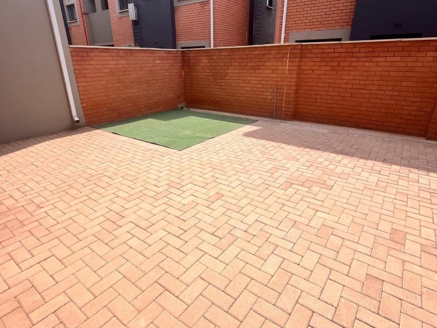 2 Bedroom Property for Sale in Kameeldrift Gauteng