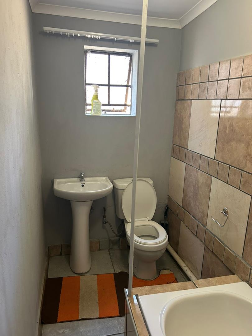 To Let 1 Bedroom Property for Rent in Sonneglans Gauteng