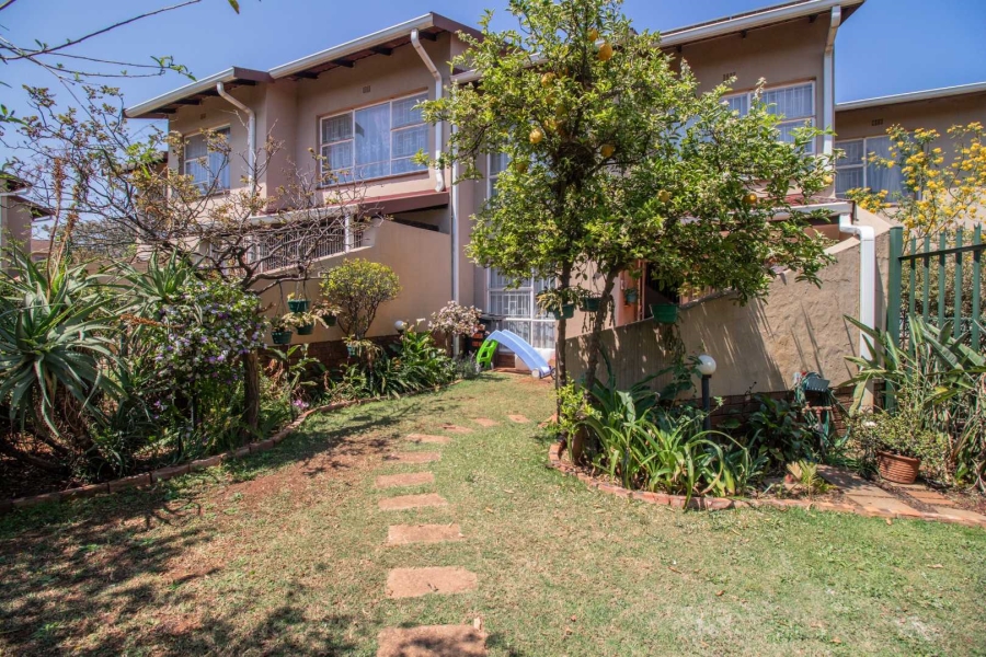 3 Bedroom Property for Sale in Farrarmere Gauteng