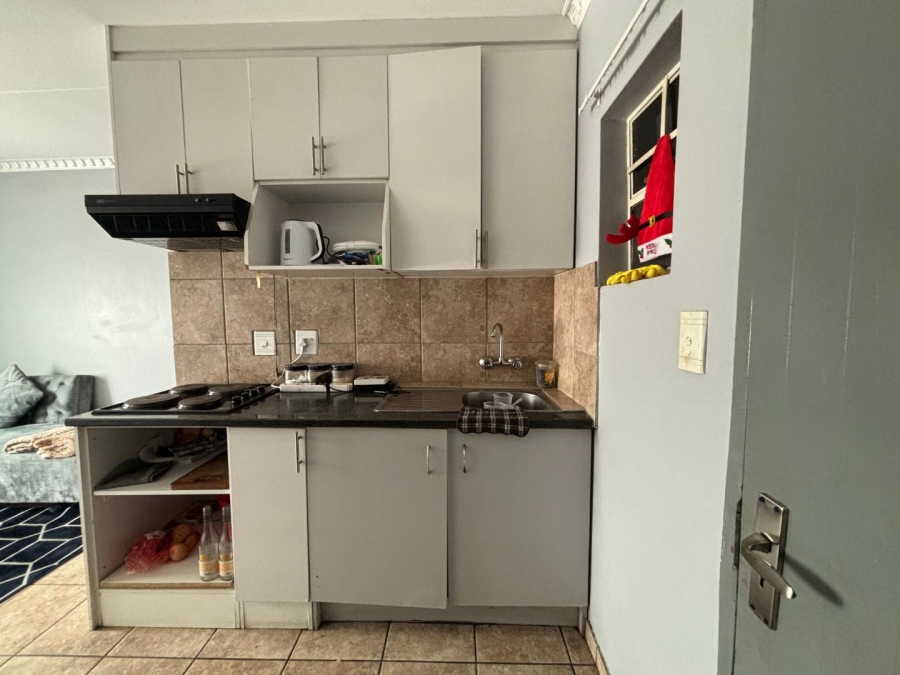 2 Bedroom Property for Sale in Fleurhof Gauteng