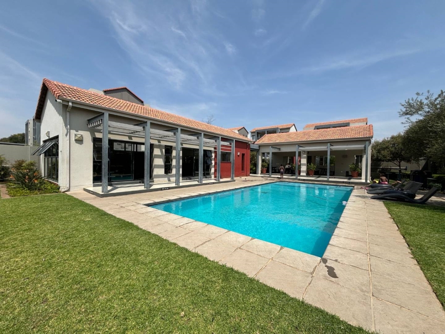 2 Bedroom Property for Sale in Maroeladal Gauteng