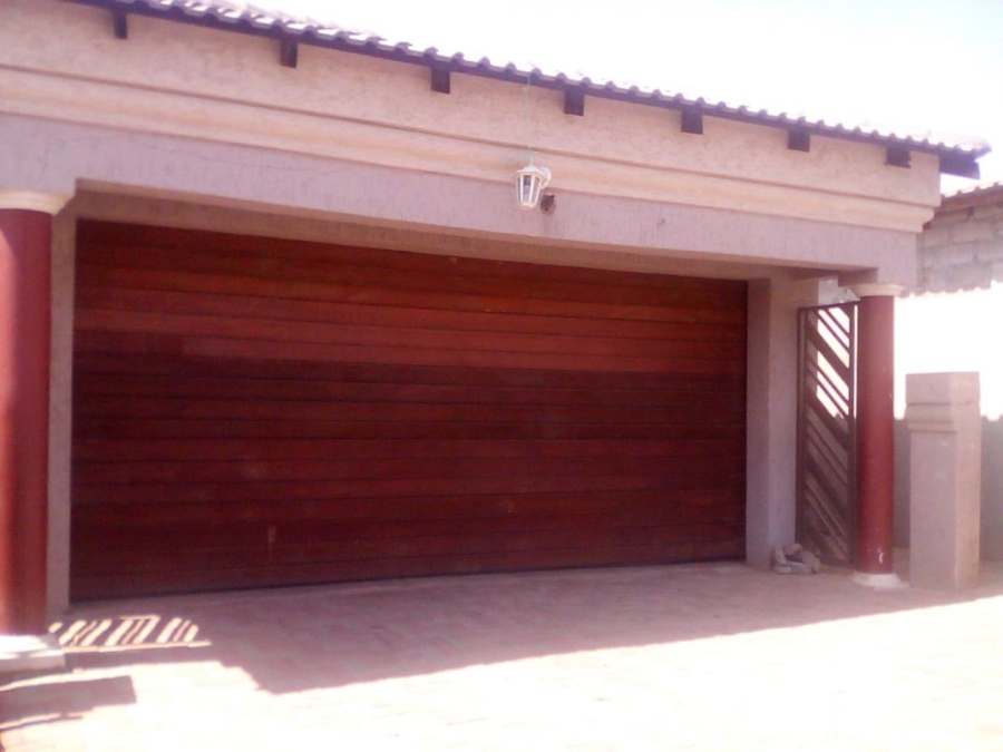 3 Bedroom Property for Sale in Olievenhoutbosch Gauteng