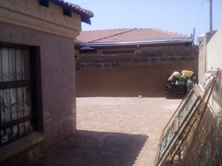 3 Bedroom Property for Sale in Olievenhoutbosch Gauteng