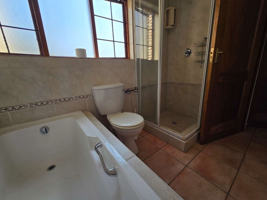 4 Bedroom Property for Sale in Raslouw A H Gauteng