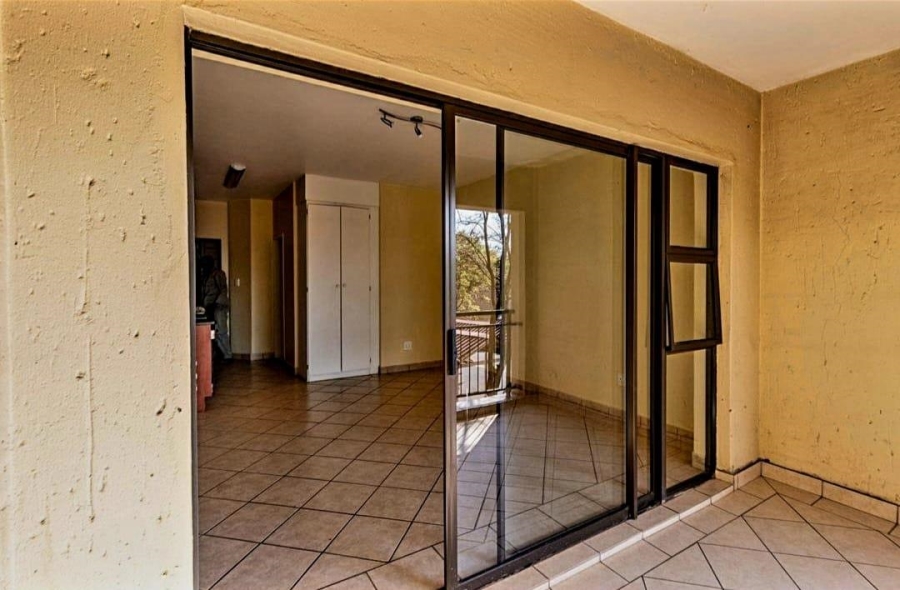 1 Bedroom Property for Sale in Oukraal Estate Gauteng