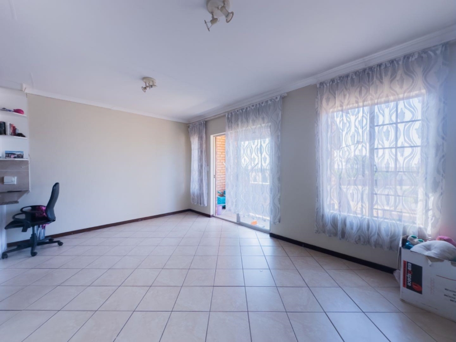 2 Bedroom Property for Sale in Mooikloof Ridge Gauteng