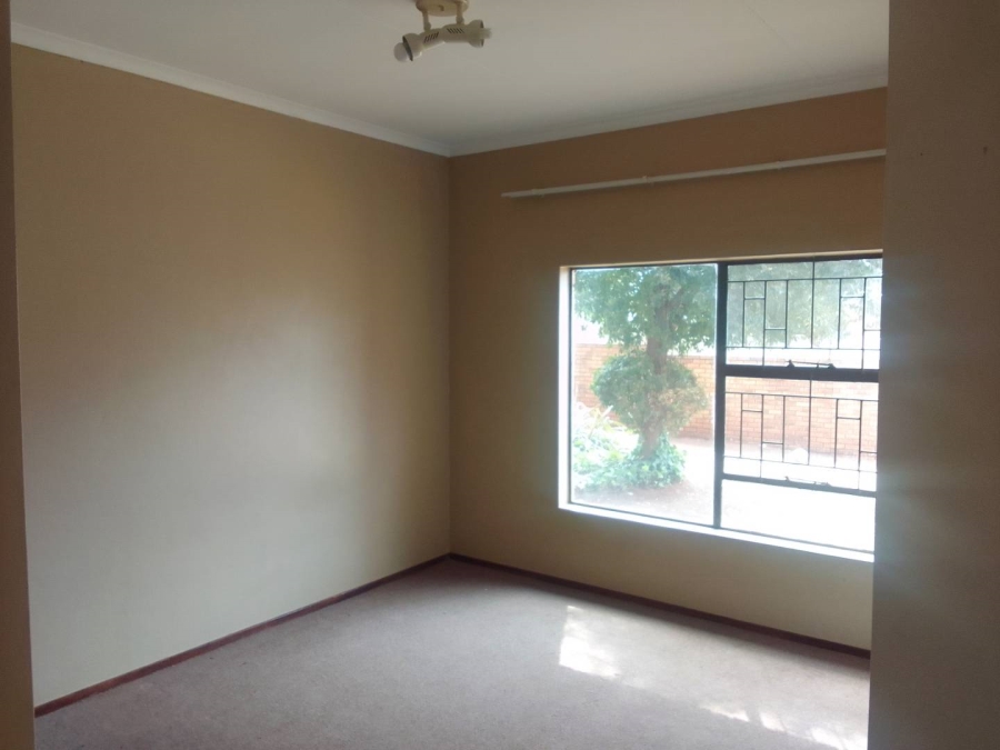 To Let 2 Bedroom Property for Rent in Willowbrook Gauteng