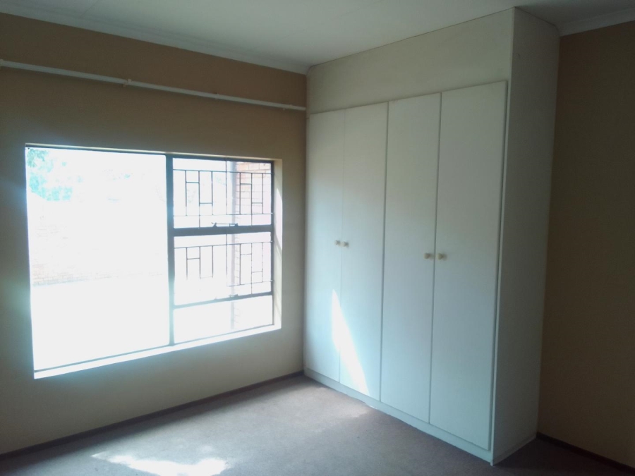 To Let 2 Bedroom Property for Rent in Willowbrook Gauteng