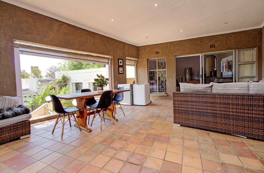 4 Bedroom Property for Sale in Kloofendal Gauteng