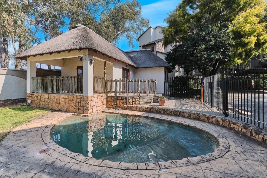 To Let 3 Bedroom Property for Rent in Ferndale Gauteng