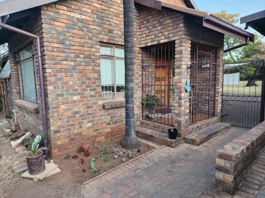 To Let 3 Bedroom Property for Rent in Rooihuiskraal Gauteng