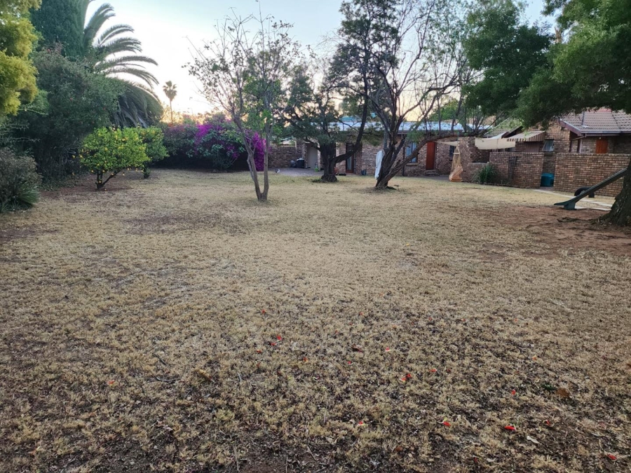 To Let 3 Bedroom Property for Rent in Rooihuiskraal Gauteng