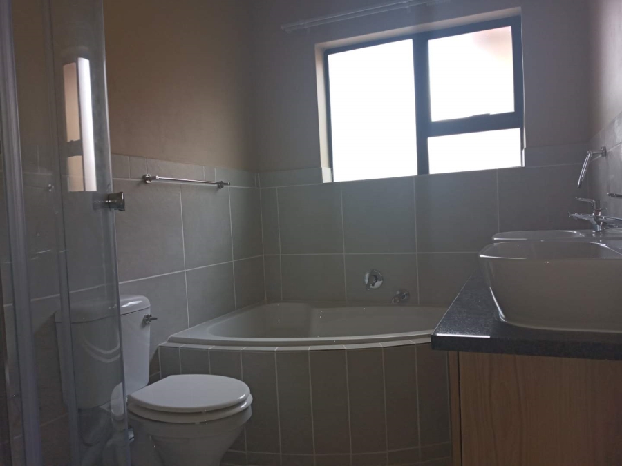 To Let 3 Bedroom Property for Rent in Riversdale Gauteng