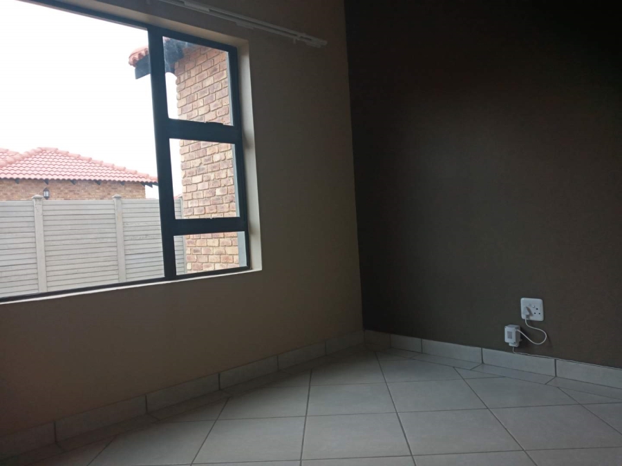 To Let 3 Bedroom Property for Rent in Riversdale Gauteng