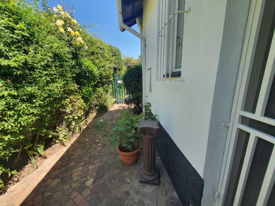 6 Bedroom Property for Sale in Brackendowns Gauteng