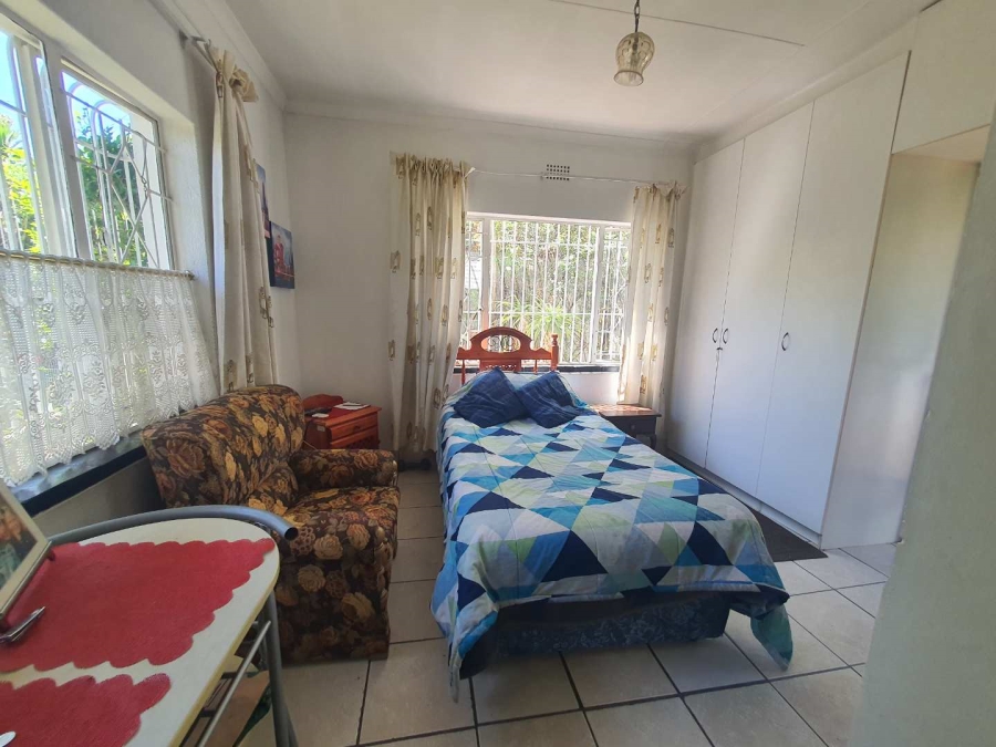 6 Bedroom Property for Sale in Brackendowns Gauteng