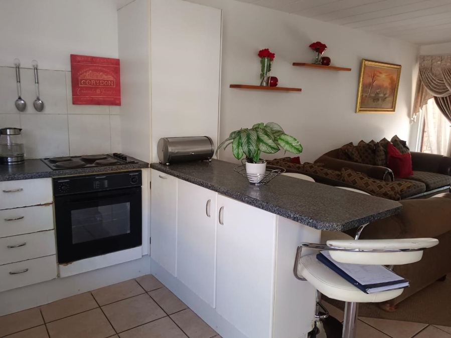 2 Bedroom Property for Sale in Liefde en Vrede Gauteng