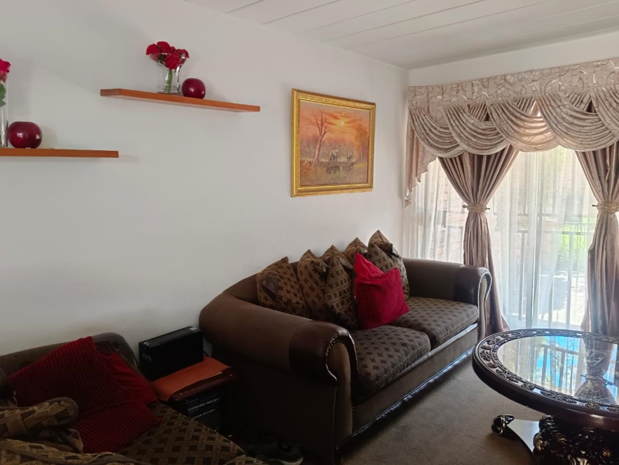 2 Bedroom Property for Sale in Liefde en Vrede Gauteng