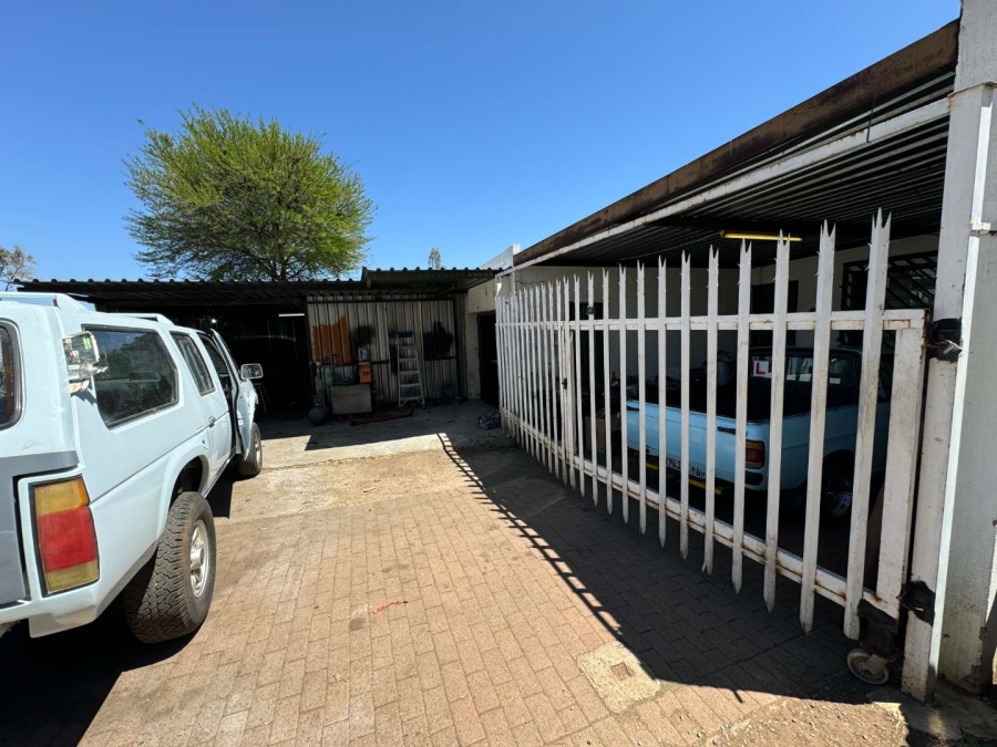 3 Bedroom Property for Sale in Brackendowns Gauteng