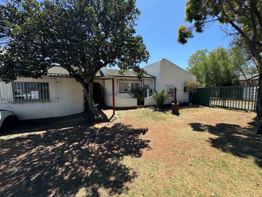 3 Bedroom Property for Sale in Brackendowns Gauteng