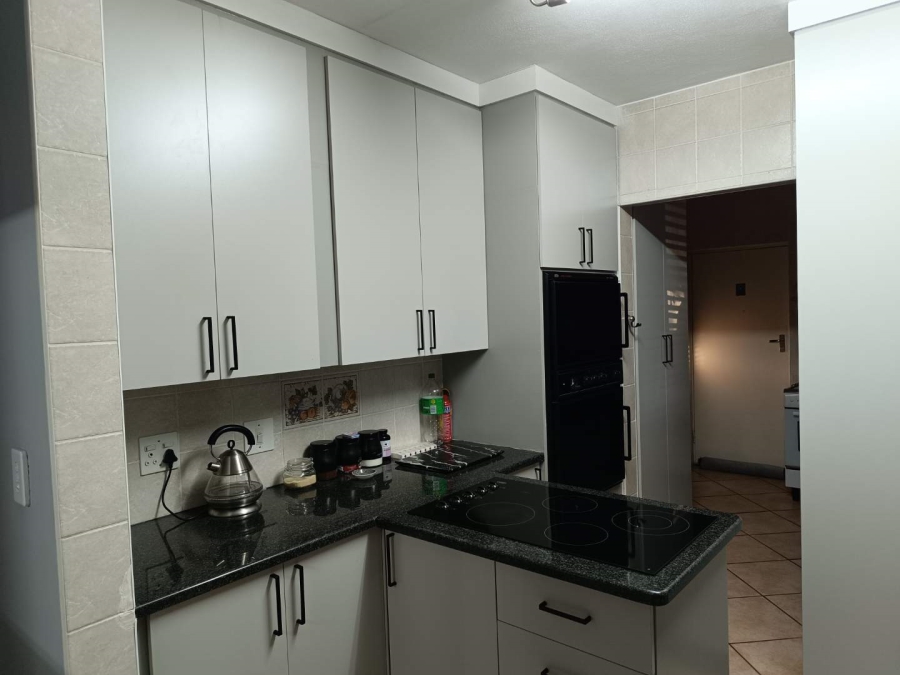 4 Bedroom Property for Sale in Eldoraigne Gauteng