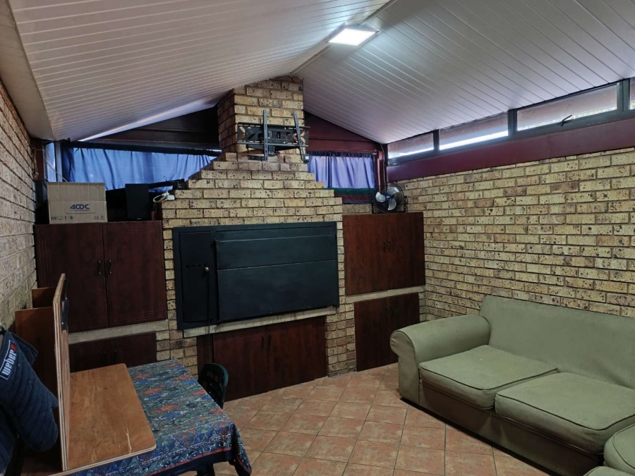 4 Bedroom Property for Sale in Eldoraigne Gauteng