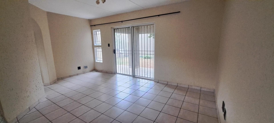 2 Bedroom Property for Sale in Bromhof Gauteng