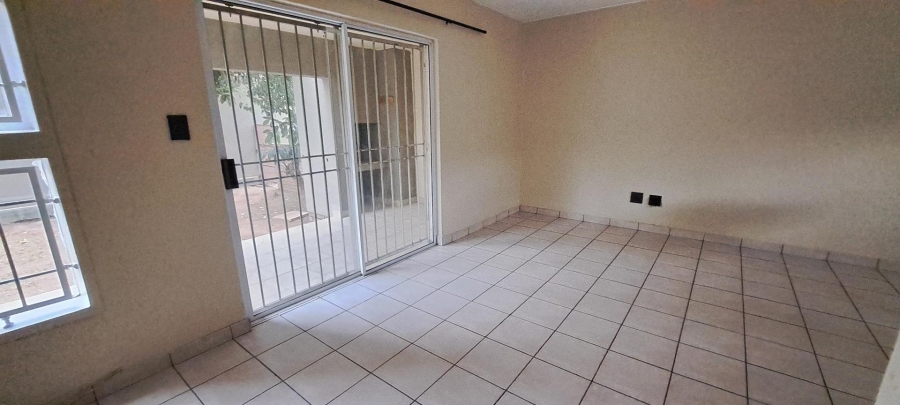 2 Bedroom Property for Sale in Bromhof Gauteng