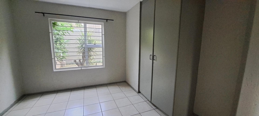 2 Bedroom Property for Sale in Bromhof Gauteng