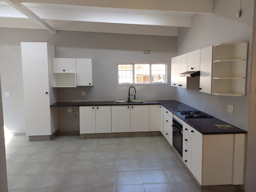 To Let 5 Bedroom Property for Rent in Ruimsig Gauteng