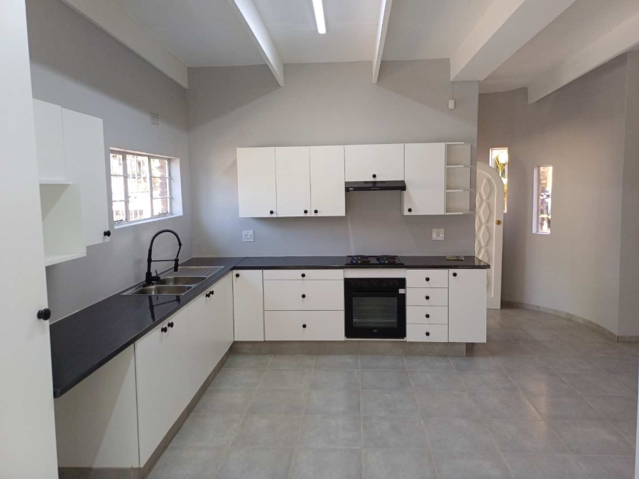 To Let 5 Bedroom Property for Rent in Ruimsig Gauteng