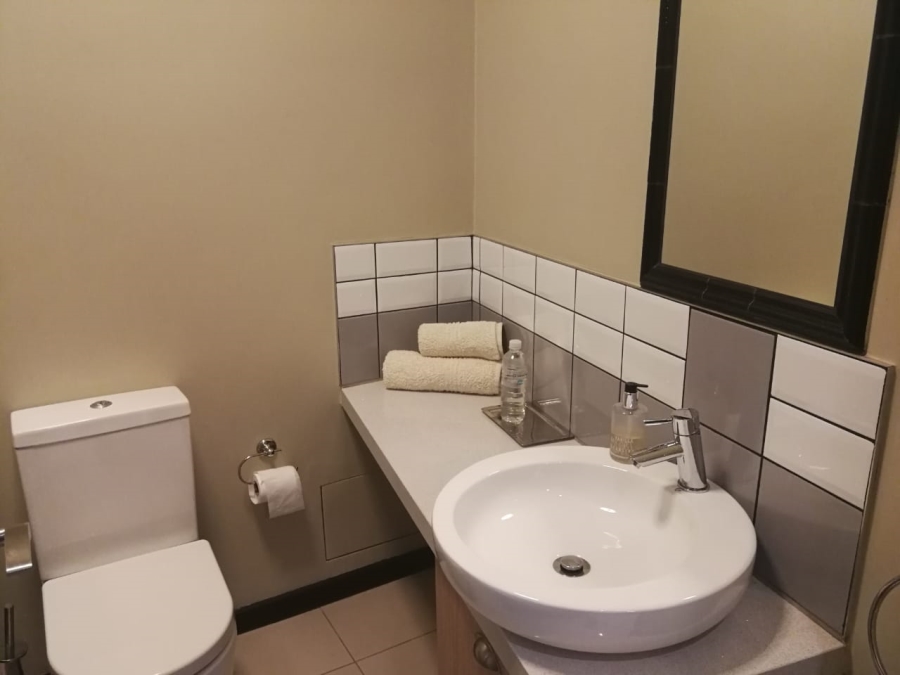 To Let 2 Bedroom Property for Rent in Rosebank Gauteng