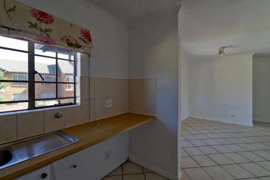 To Let 2 Bedroom Property for Rent in Amberfield Heights Gauteng